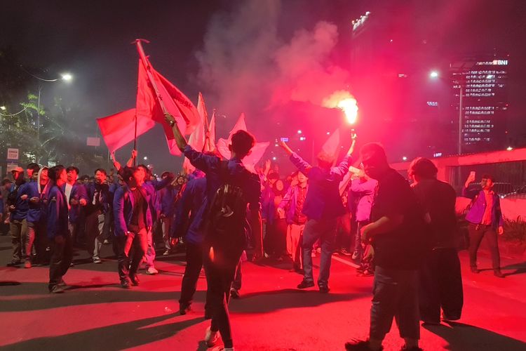 Demo Mahasiswa di DPR RI Berakhir, Massa Mulai Bubarkan Diri Usai Diterima Pimpinan DPR