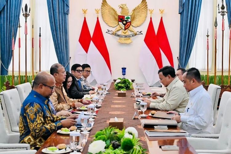 Prabowo Terima Dasco hingga Rieke di Istana, Bahas UU Satu Data Indonesia