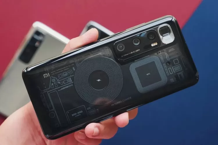 Xiaomi 18 Bakal Tampil Beda, Bodi Transparan Kembali?