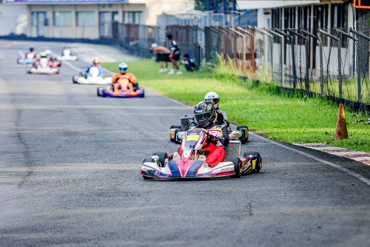Gokart Avenue di Lebak Bulus, Jakarta Selatan, resmi menghadirkan ?Gokart Avenue Academy Road to Pro Driver? sebagai wadah pelatihan dan pengembangan bagi calon pembalap.