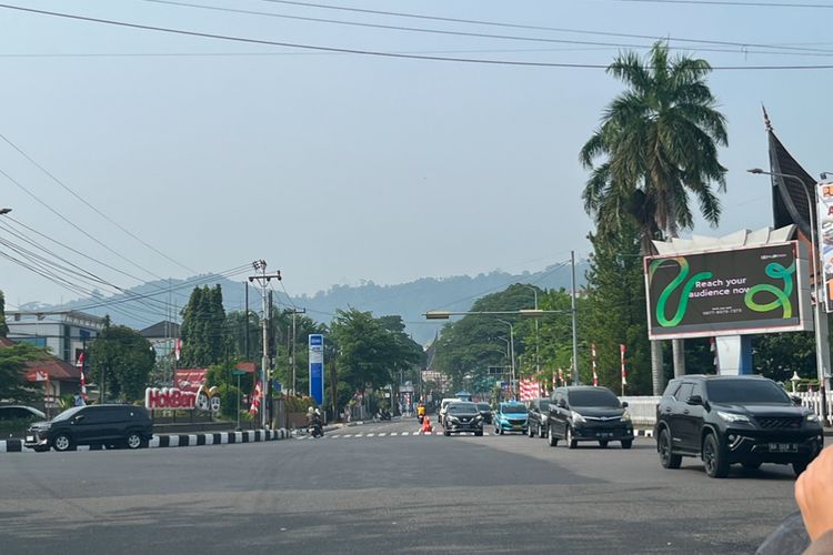 Kota Padang Diselimuti Kabut Asap Kiriman dari Sumsel, Jambi, dan Riau