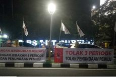 Spanduk Tolak Jokowi 3 Periode Terpasang di Sejumlah Lokasi di Surabaya