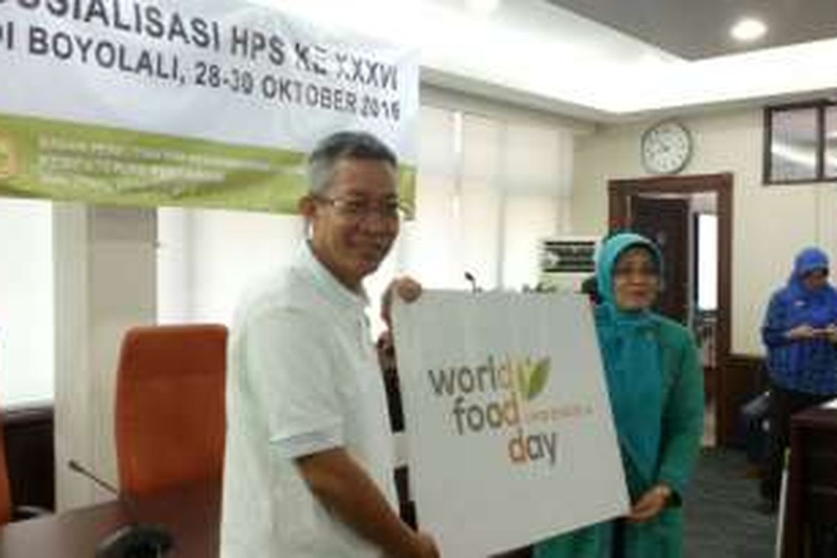 Kepala Badan Litbang Pertanian (Balitbangtan) Kementan Muhammad Syakir Meluncurkan Logo Baru Hari Pangan Sedunia di Kantor Balitbangtan Pasar Minggu Jakarta, Selasa (7/6/2016).