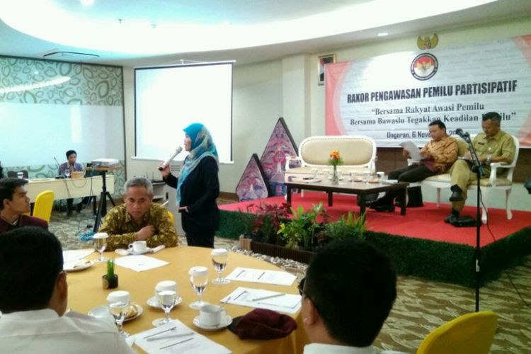 Rapat Koordinasi Pengawasan Pemilu Partisipatif yang diselenggarakan oleh Panwaslu Kabupaten Semarang di The Wujil Resort & Conventions Ungaran, Kabupaten Semarang, Senin (6/11/2017) siang.