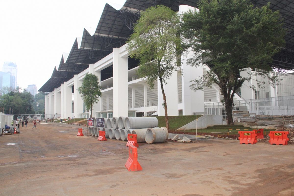 Penataan kawasan Gelora Bung Karno (GBK) Senayan, Jakarta, Selasa (3/10/2017).