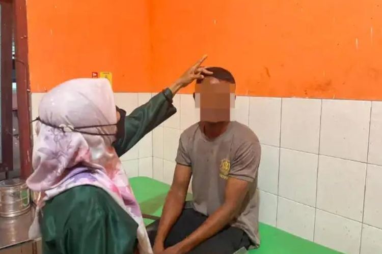 Dituduh Lecehkan Istri Tetangganya, Pria di Sumbawa Babak Belur Dikeroyok