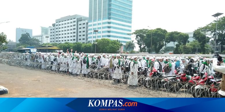 Video Kuda Putih Diatas Gedung Kpu Gambar Roman