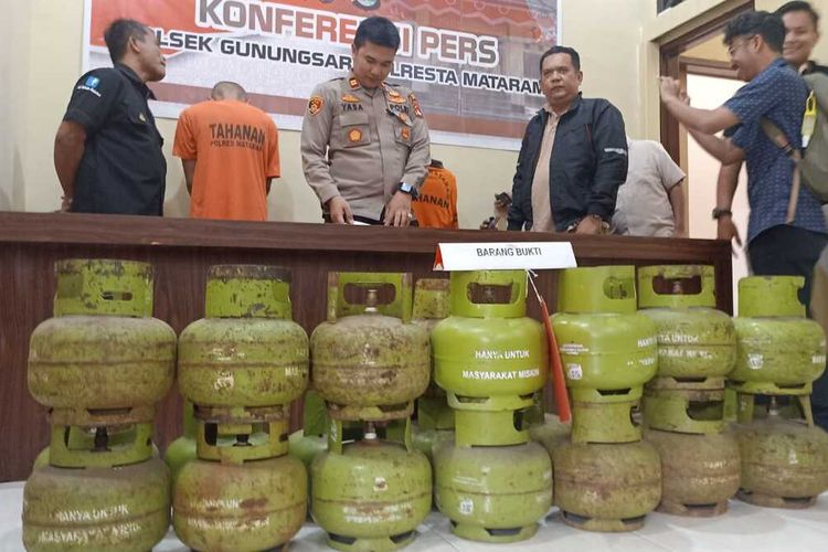Jumpa pers Polsek Gunungsari kasus pencurian tabung gas, Selasa (30/5/2023)