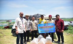 BNPT dan Kementerian KP Bekerja Sama Serahkan Benih Ikan Nila kepada Mitra Derad