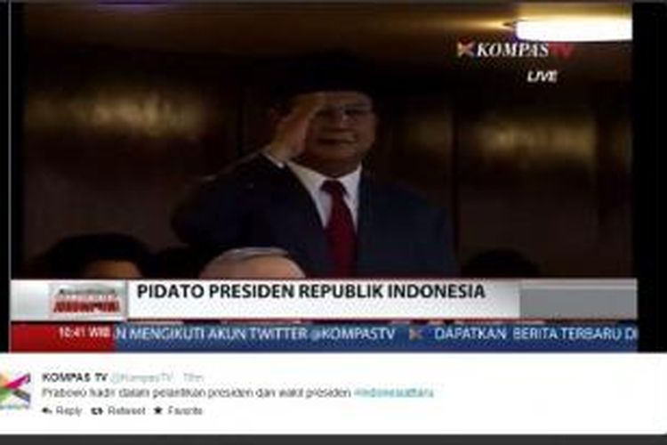 Prabowo menyambut sapaan Presiden Joko Widodo dengan berdiri dan hormat dalam pelantikan Jokowi sebagai Presiden RI, Senin (20/10/2014). .