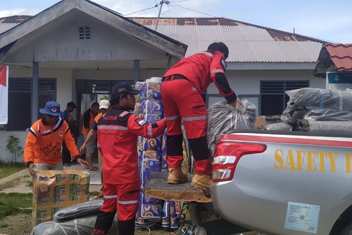 Tim Emergency Response Group (ERG) Antam telah berada di Maluku Utara untuk melakukan pemetaan kebutuhan dan menyalurkan bantuan dasar tahap awal berupa perlengkapan P3K, makanan dan minuman, serta perlengkapan pendukung bagi warga terdampak gempa. 