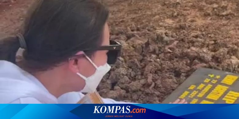 Tangis Amanda Manopo Antar Ibunya ke Peristirahatan Terakhir - Vimarsana News