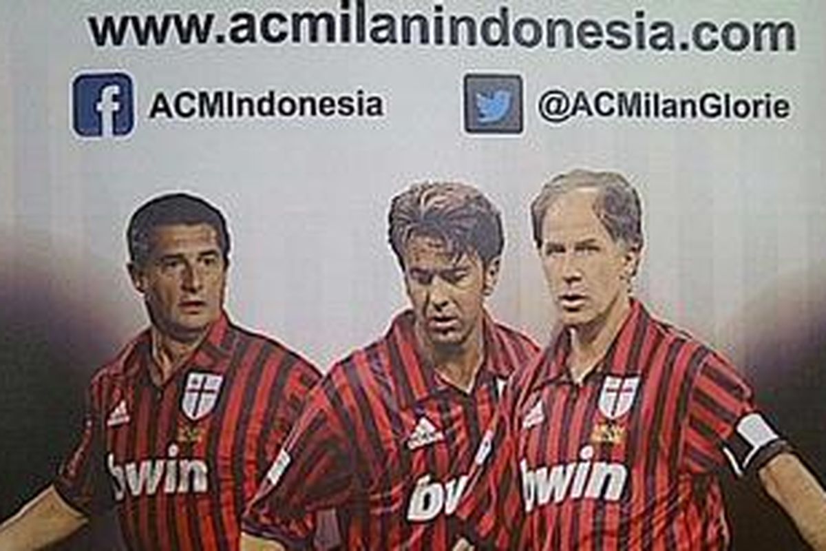 Spanduk saat konferensi pers laga uji coba Indonesia All Star melawan AC Milan Glorie di Senayan, Jakarta, Jumat (11/1/2013). Laga Indonesia All Star kontra Milan Glorie akan berlangsung 9 Februari 2013 di Stadion Utama Gelora Bung Karno, Senayan, Jakarta.
