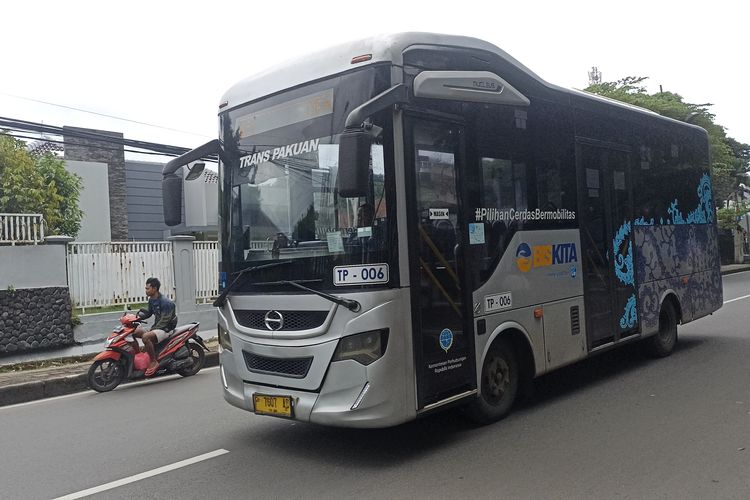 BisKita terlihat beroperasi di kota Bogor, Selasa (13/1/2026).