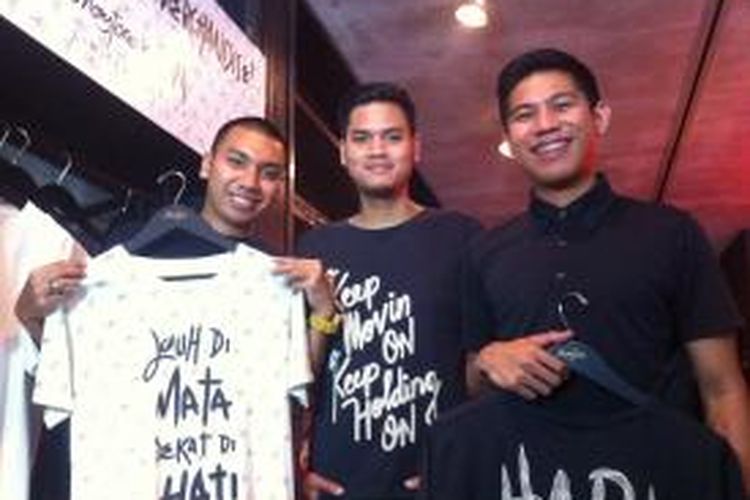 Trio RAN diabadikan dalam acara peluncuran merchandise resmi mereka, yang dititipjualkan di toko busana Monstore, Jalan Kemang Raya, Jakarta Selatan, Selasa (16/9/2014).