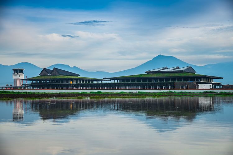 Ilustrasi bandara - Bandara Banyuwangi di Kabupaten Banyuwangi, Jawa Timur.