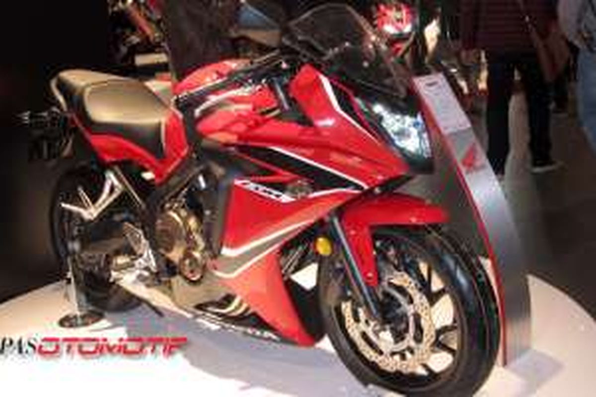 Honda CBR650F versi 2017 yang mendapat beberaa ubahan penting.