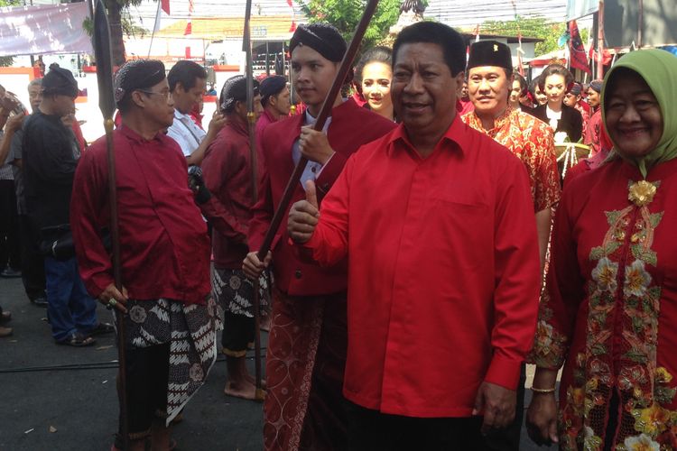 Wali Kota Magelang Sigit Widyonindito mengembalikan formulir bakal calon wakil gubernur Jateng di Semarang, Rabu (9/8/2017)