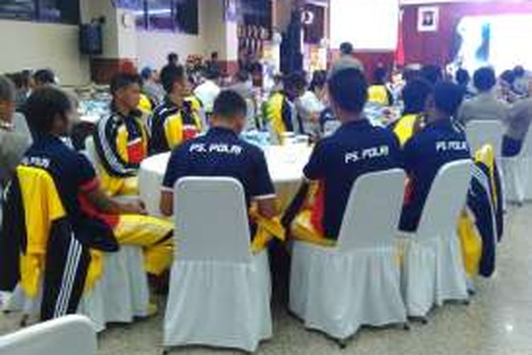 Para pemain PS Polri siap bertanding pada Bhayangkara Cup di Bali, mulai 19 hingga 27 Maret 2016.