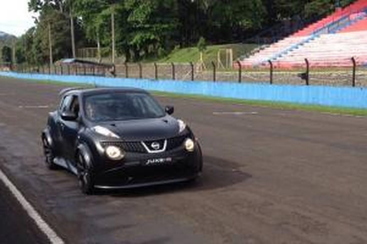 Jajal Nissan Juke R di Sirkuit Sentul