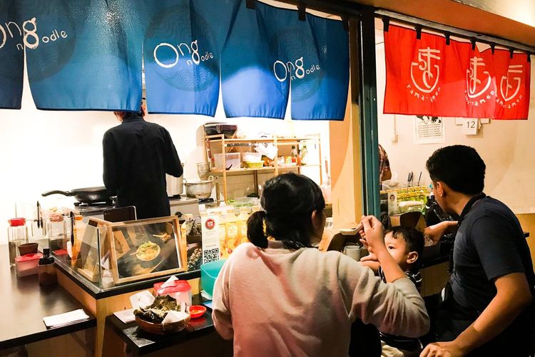 Foto : 3 Rekomendasi Tempat Makan di Sekitar Pasar Cihapit Bandung