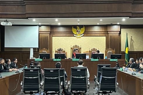 Sakit Gigi, Terdakwa Kasus BTS 4G Minta Izin Berobat ke Hakim