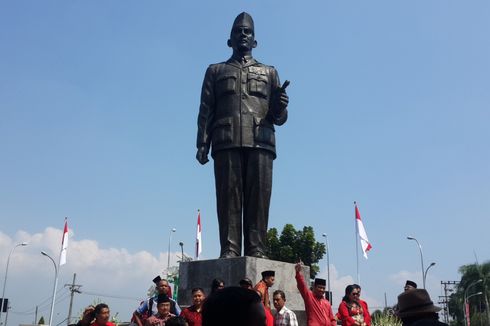 Megawati Resmikan Patung Bung Karno ke-5 di Blitar