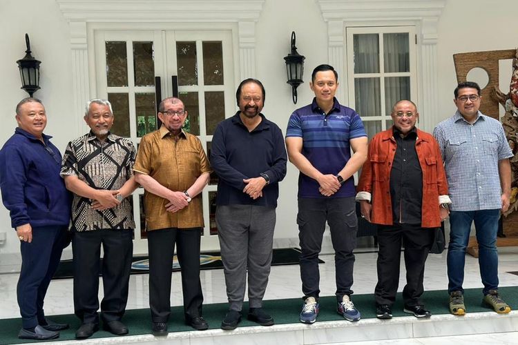 Ketua Umum Partai Nasdem Surya Paloh, Ketua Umum Demokrat Agus Harimurti Yudhoyono (AHY), hingga Presiden PKS Ahmad Syaikhu bertemu di Pulau Kaliage, Kepulauan Seribu, pada Jumat (26/5/2023). 