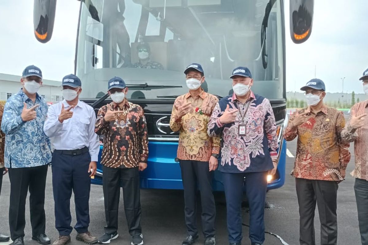 Hino resmikan Hino Total Support Training Center (HTSCC) serta memulai Hino Telematic Safety Driving Competition 