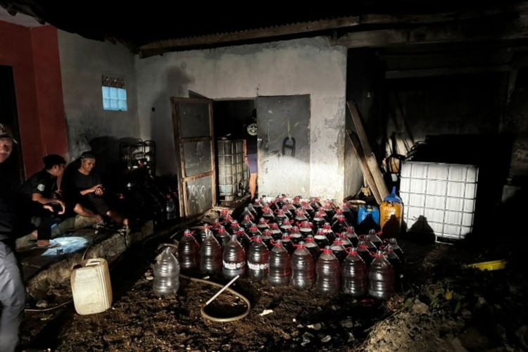 Polda Jateng Bongkar Pengoplosan Elpiji di Pati dan Penimbunan Solar di Cilacap
