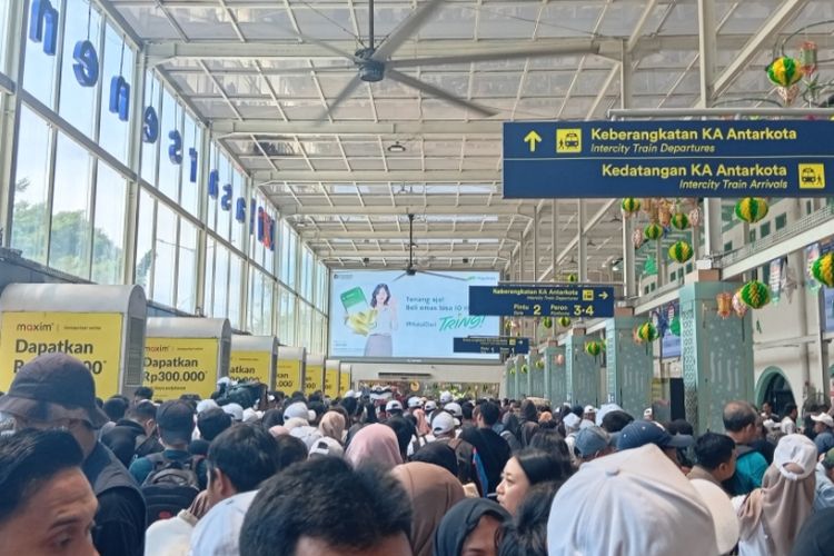 Puncak Arus Balik Diprediksi Rabu, Ada 51.100 Penumpang Kereta Kembali ke Jakarta