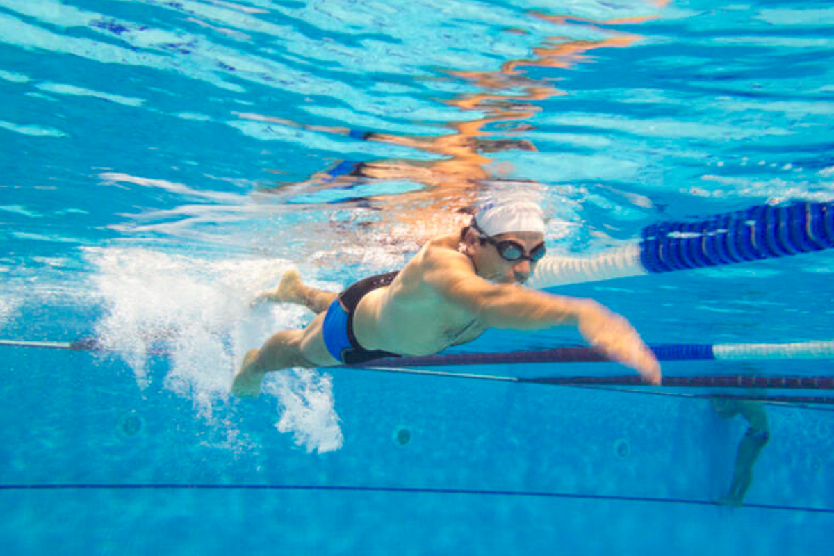 Ilustrasi manfaat berenang, kapan waktu yang tepat untuk berenang?