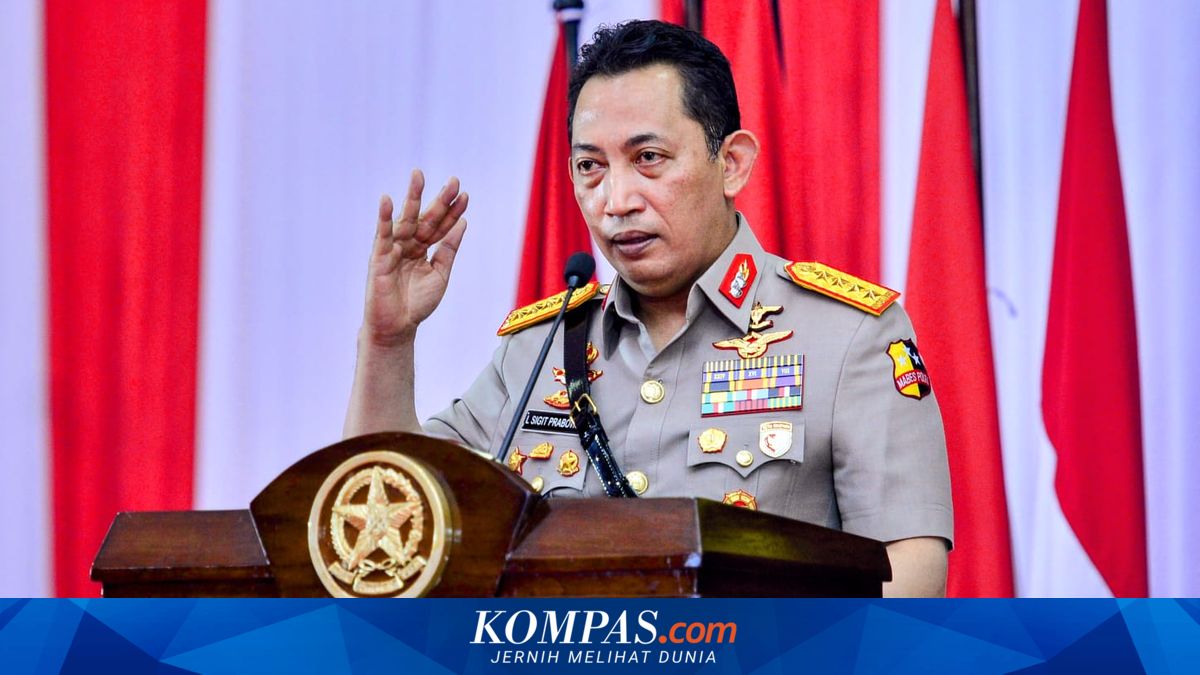 Kapolri Pimpin Kenaikan Pangkat 8 Perwira Tinggi Menjadi Inspektur Jenderal