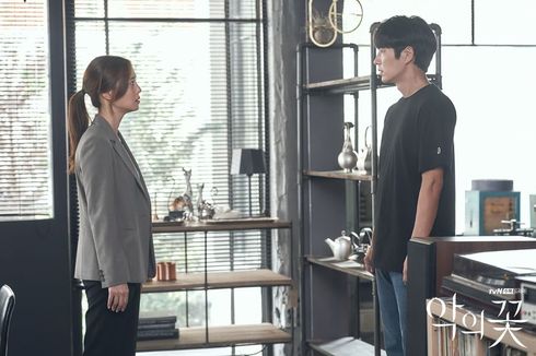 Sinopsis Flower of Evil Episode 13, Do Hyun Soo Diteror Baek Hee Sung