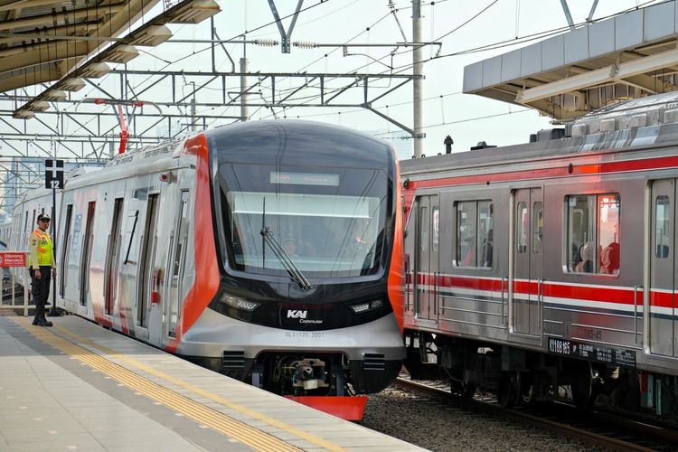 Ada Demo Ojol di Jakarta, KCI Pastikan KRL Beroperasi Normal