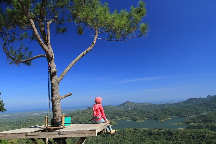Pemandangan dari kawasan wisata Kalibiru Kulon Progo.