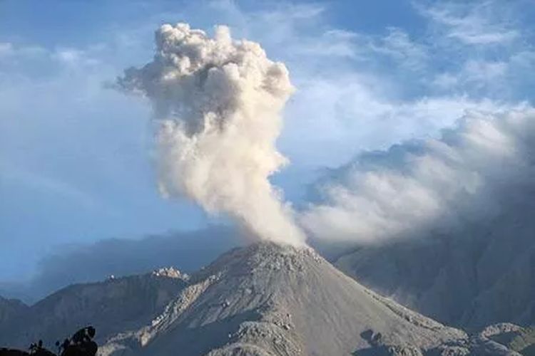 Erupción de la montaña de Santa María.