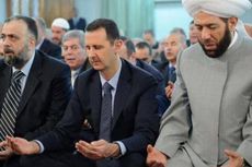 Presiden Assad Shalat Idul Adha di Damaskus