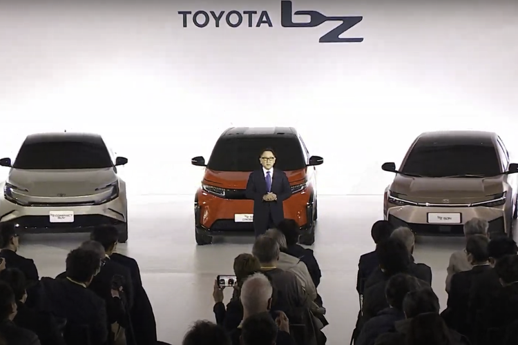 Toyota BZ-Series pertama kali diperkenalkan ke publik oleh Chief Executive TMC Akio Toyoda, Selasa (14/12/2021).
