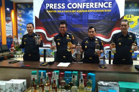 6.828 Botol Miras Ilegal Senilai Rp 4,5 M Diselundupkan dari Singapura, Bea Cukai Tangkap 7 Orang