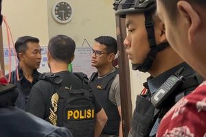 Pembakar Warung Mi Babi Sukoharjo Ditangkap, Serang Polisi dengan Busur Panah Saat Diamankan