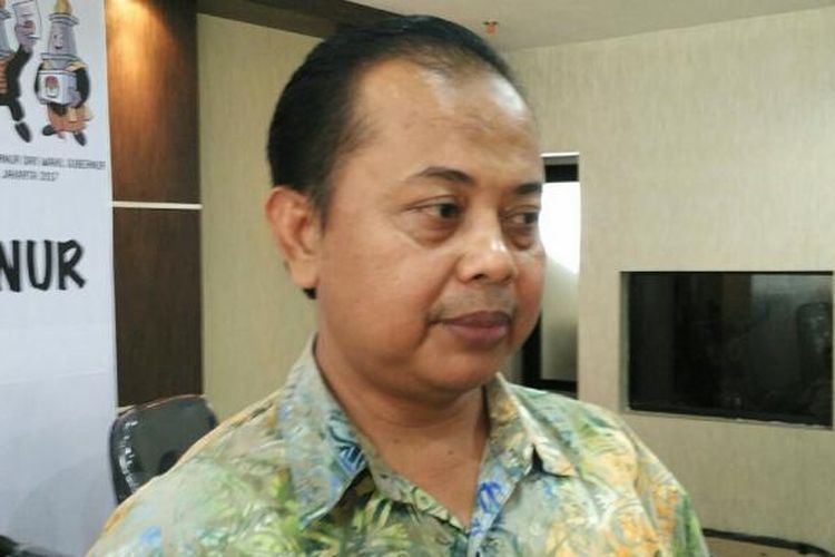 Ketua KPU DKI Sumarno di Kantor KPU DKI, Jalan Salemba Raya, Jakarta Pusat, Sabtu (1/10/2016).