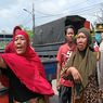 Ekspresi Marah Warga saat Tolak Penggusuran Bangunan Liar di Kota Tangerang 