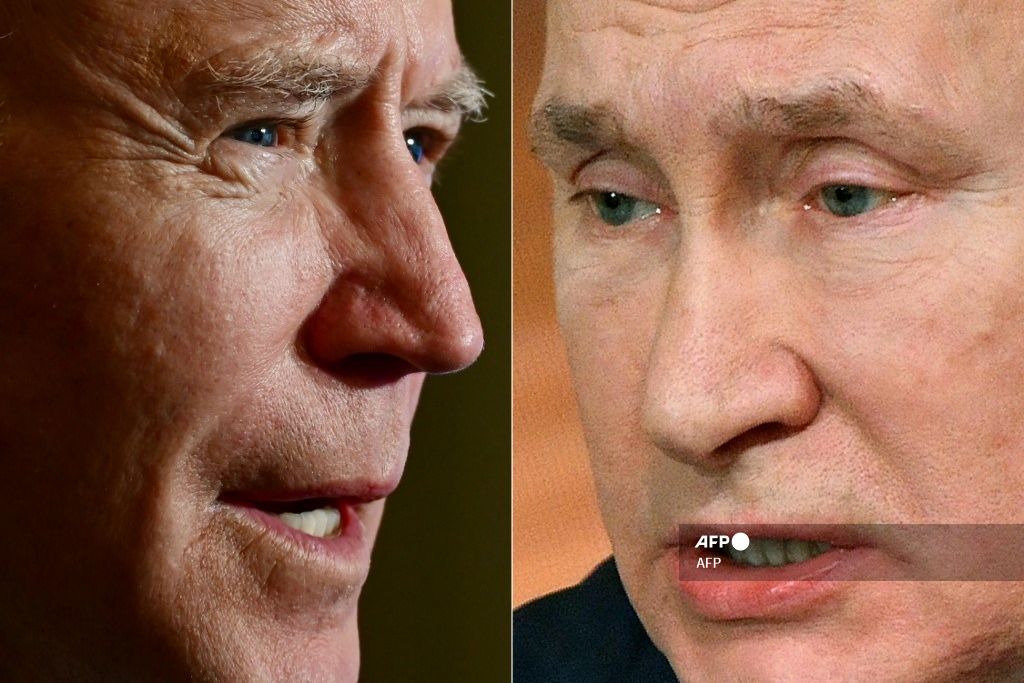 Konfrontasi Putin Lewat Telepon, Ini yang Dibahas Biden