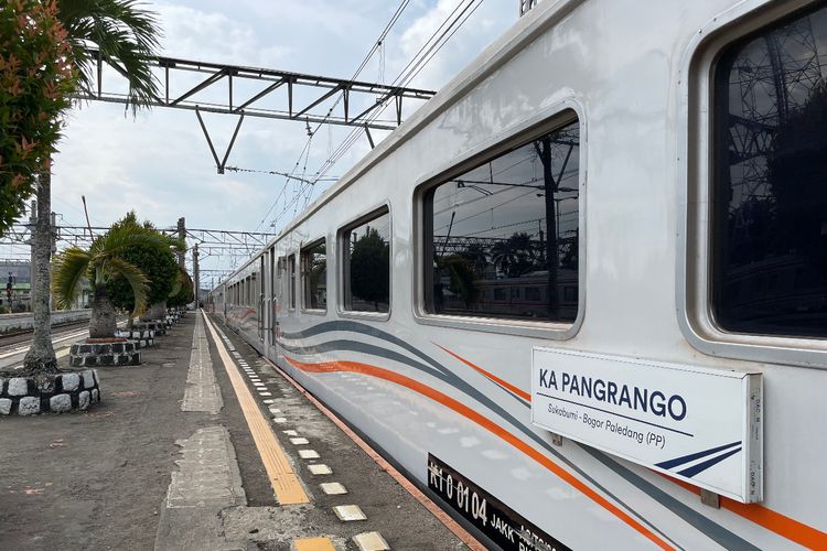 Kereta Api (KA) Pangrango yang melayani rute lintas Sukabumi - Bogor (PP). Nama KA Pangrango ternyata terinspirasi dari nama Gunung Pangrango di Jawa Barat.