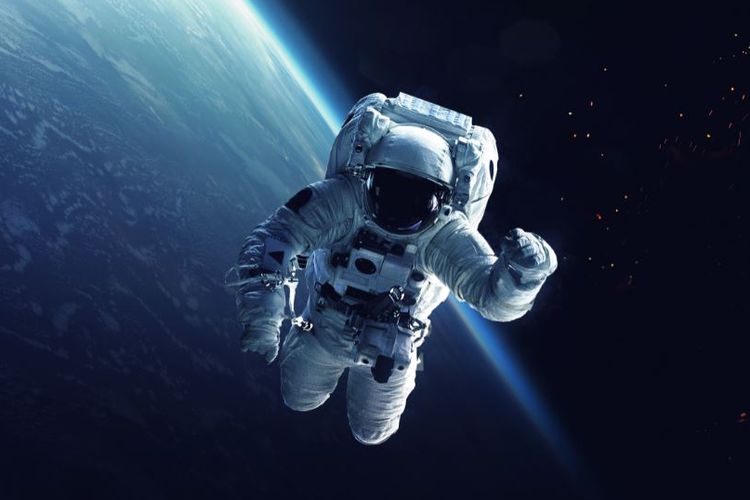 Ilustrasi spacewalk, astronot saat berada di luar angkasa. Usia astronot di luar angkasa lebih lambat dibandingkan manusia di permukaan Bumi.