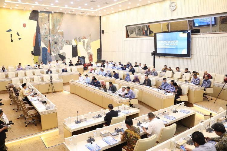 Kementerian Pendayagunaan Aparatur Negara dan Reformasi Birokrasi (PANRB) Rapat Kerja dengan Komisi II DPR RI tentang Program Kerja Tahun 2026 dan Tindak Lanjut Hasil Pemeriksaan BPK di Jakarta, Selasa (31/3/2026).