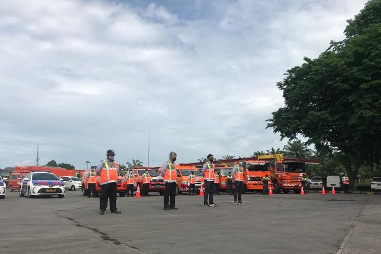 Satgas Natal dan Tahun Baru yang disiapkan oleh Astra Infra untuk memaksimalkan layanan keselamatan di jalan tol. 