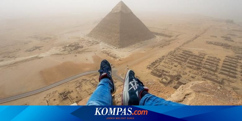 Pemuda Jerman Mendaki Puncak Piramida Giza Di Mesir Dalam 8 Menit