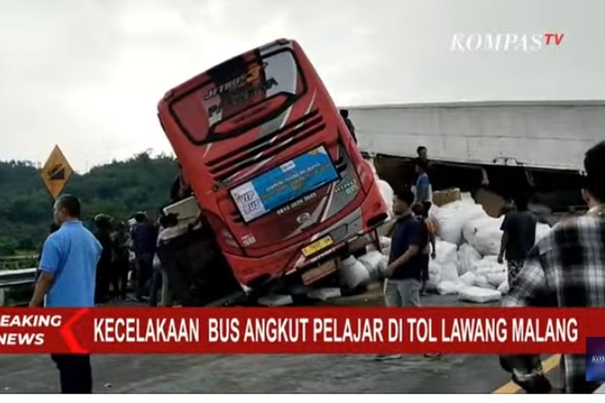 Kecelakaan Bus Pariwisata di Tol Lawang Malang, Empat Orang Meninggal